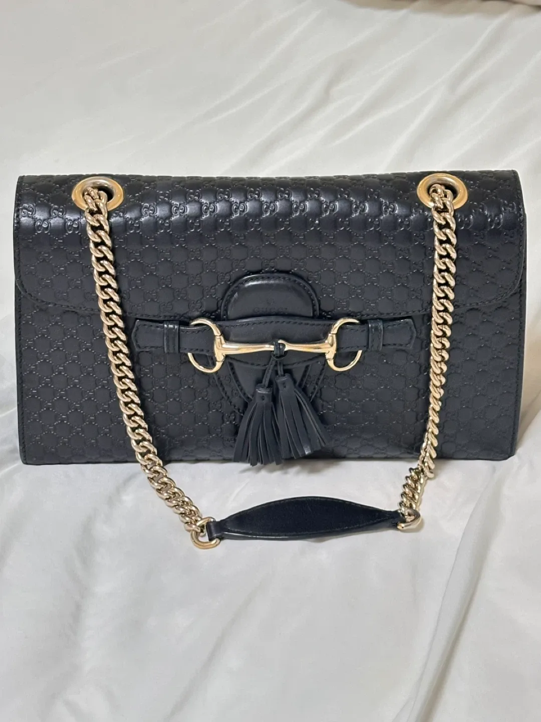 구찌 449635 블랙 마이크로 시마 홀스빗 테슬 에밀리 숄더백