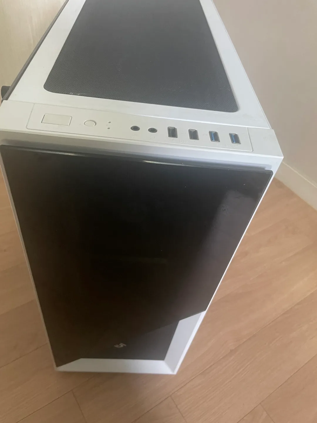 i7 8700 gtx1660 컴퓨터 본체 중고판매