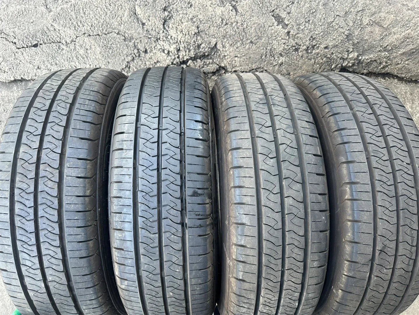 215 70 16 금호 포트란 중고타이어