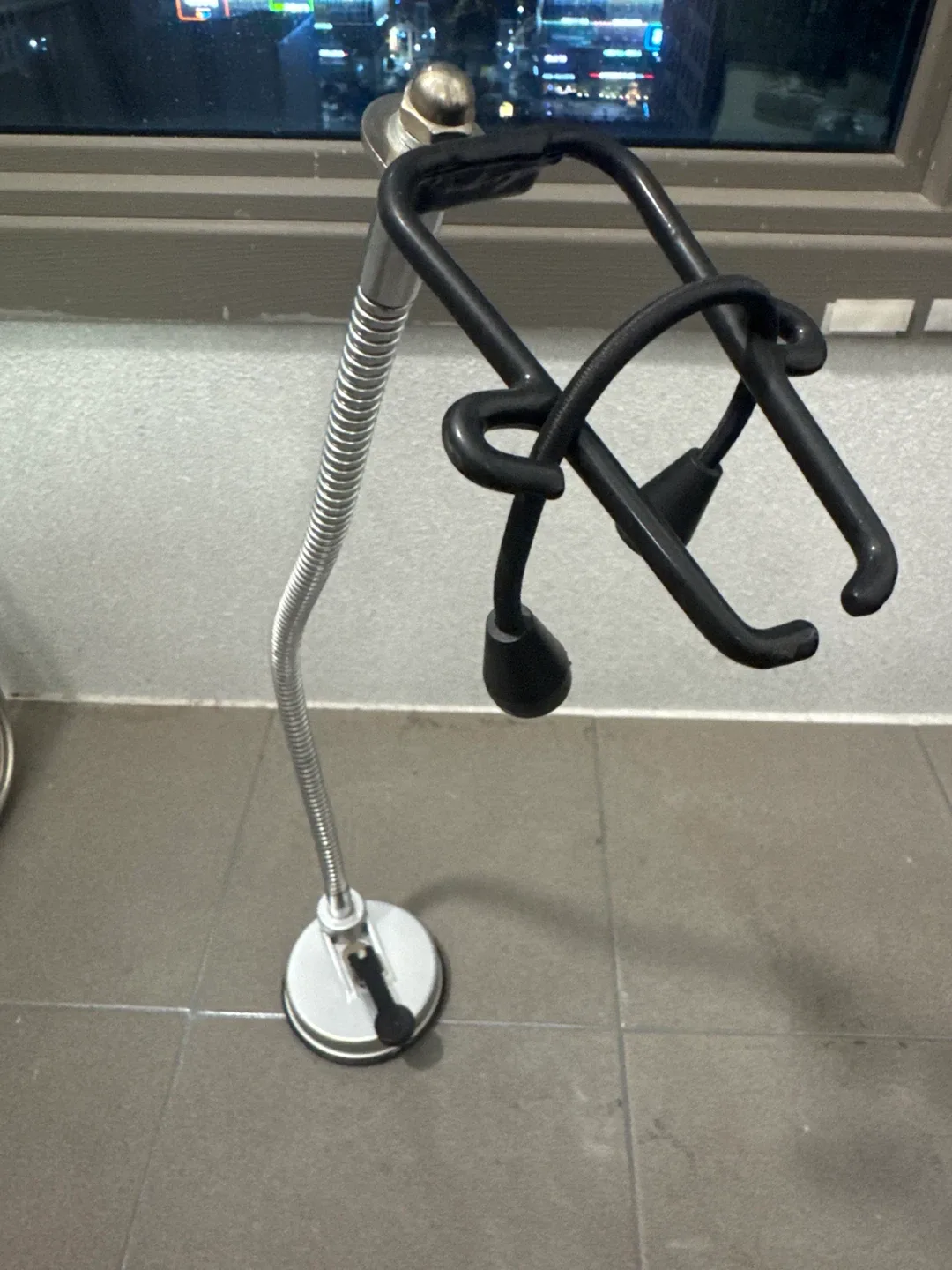 드라이기 거치대 입니다