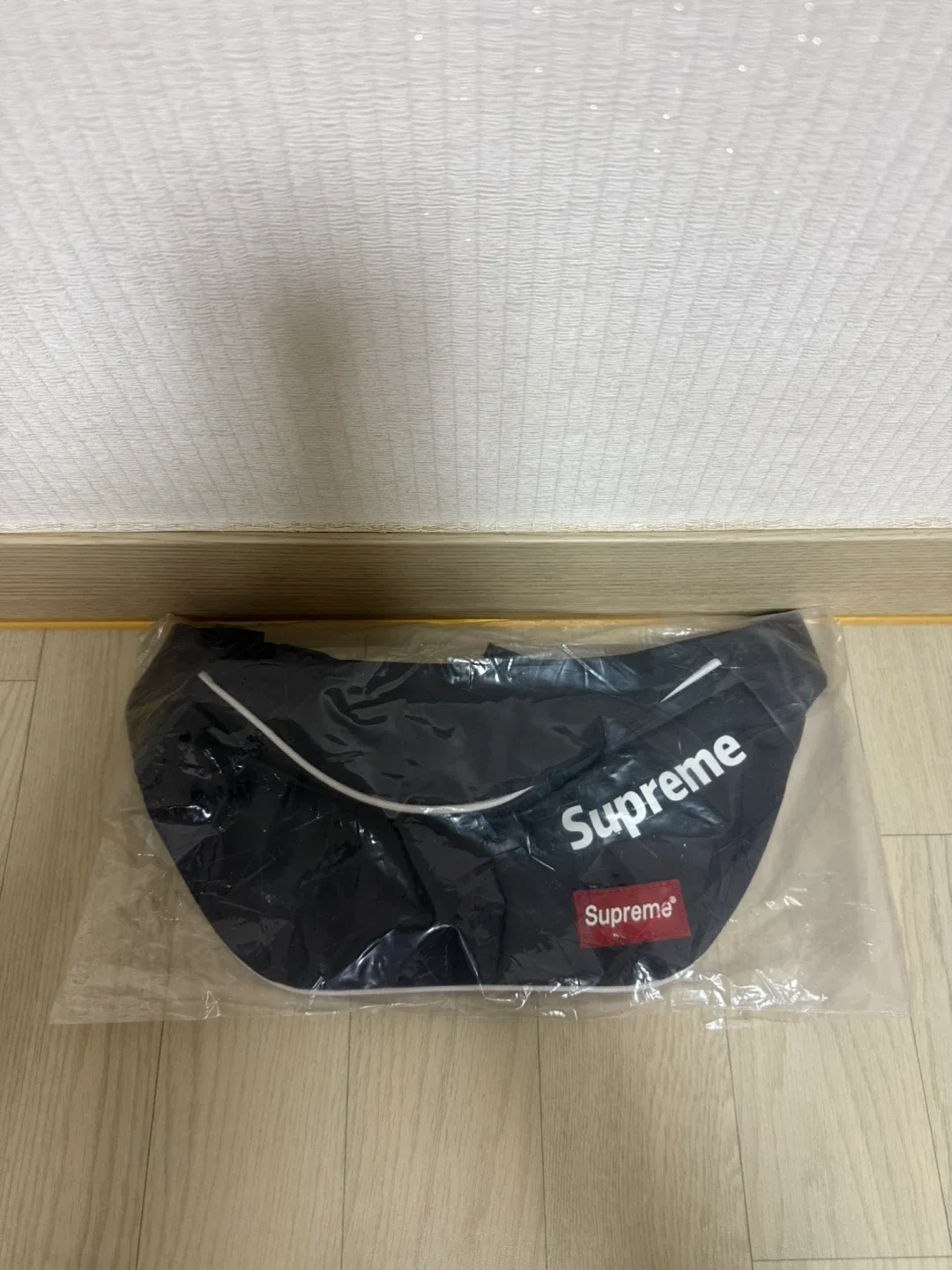 슈프림 웨이스트백 정품 (새 상품)
