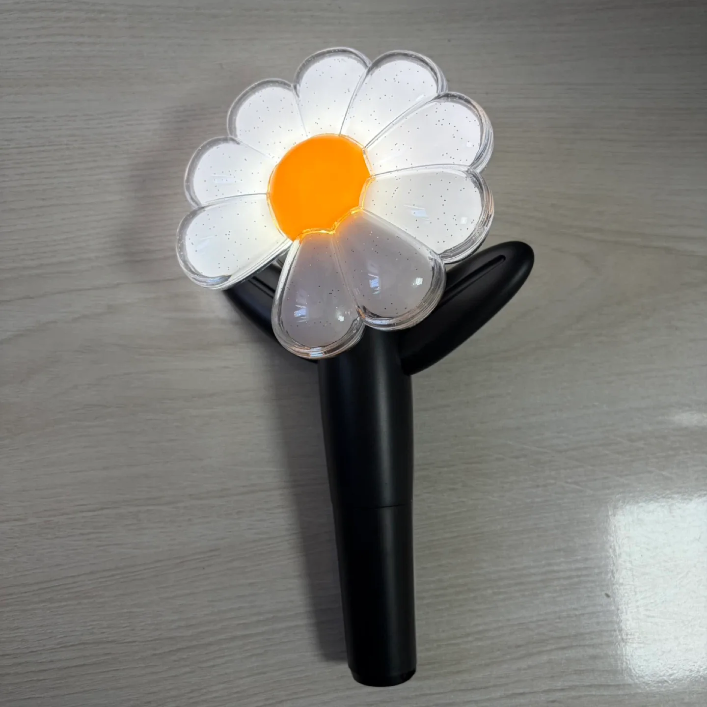 지드래곤 지디 GD 위버맨쉬 응원봉 데이지봉(중고)