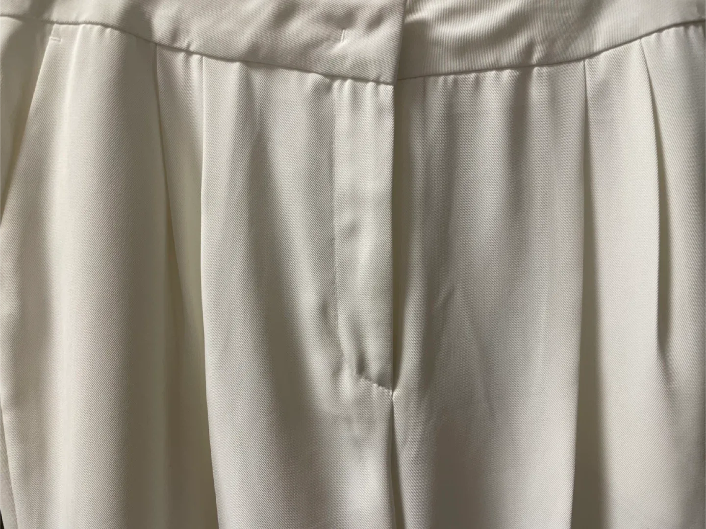 LVPS 화이트 와이드 팬츠 L (러브패리스)