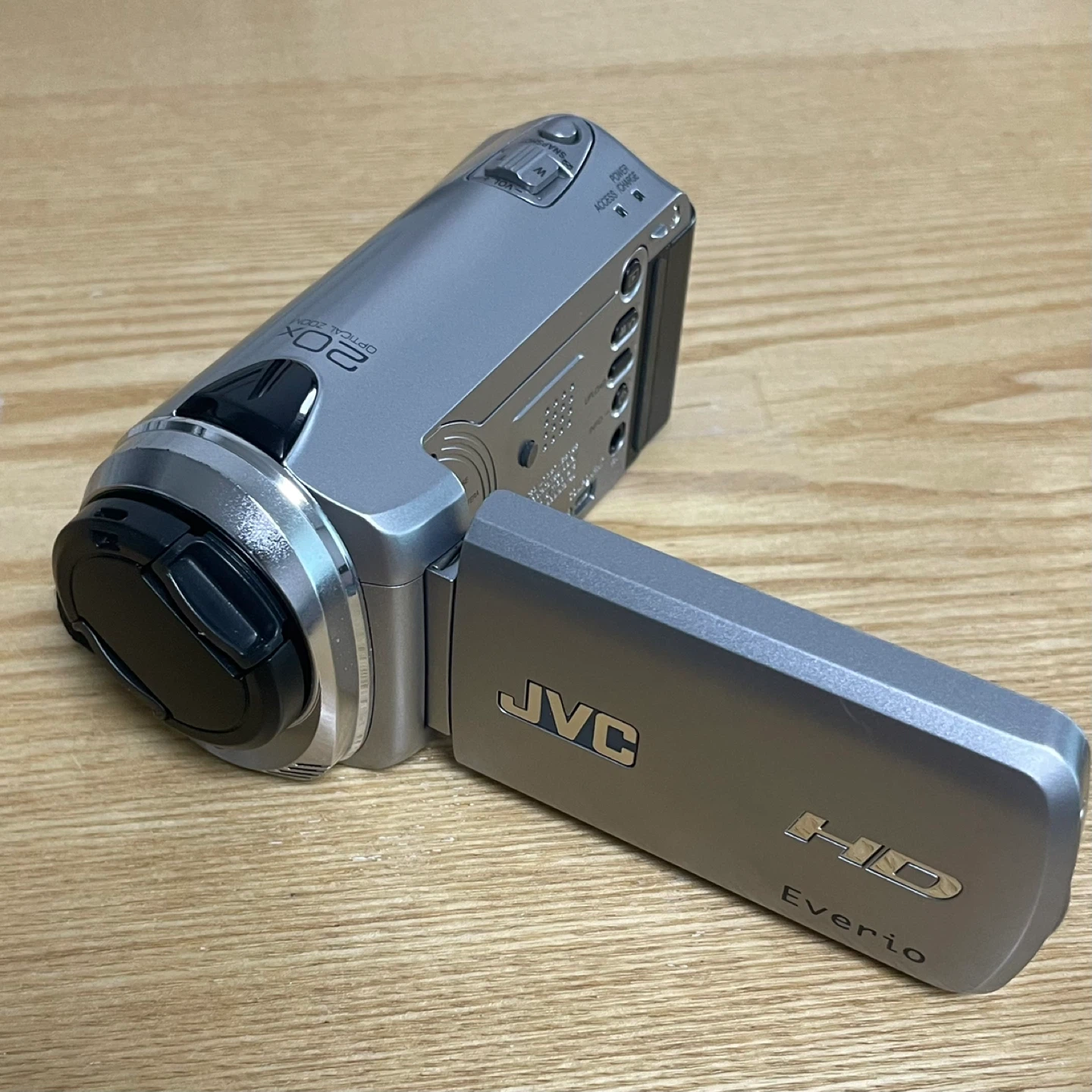 カメラ JVC GZ-HM240