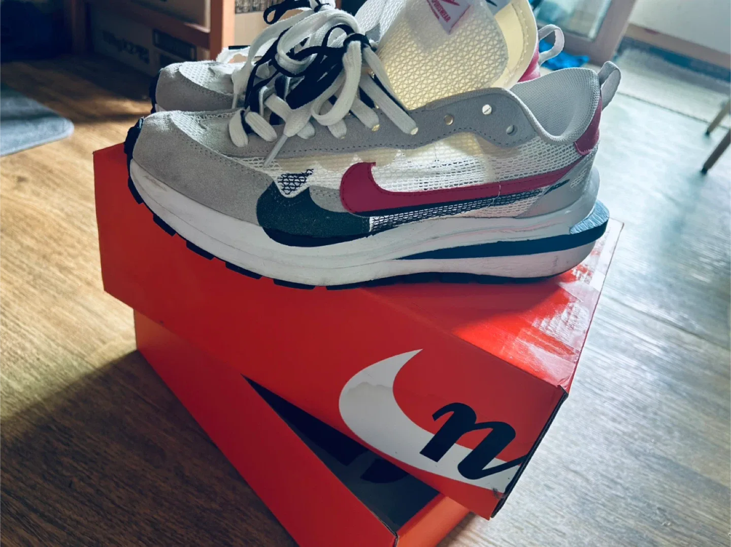 나이키 사카이 베이퍼와플 빨파 265 🔥 인기컬러 판매