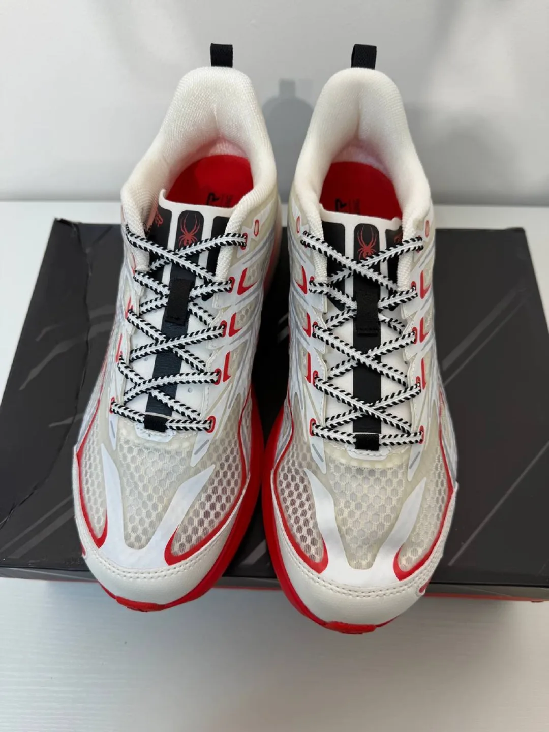 스파이더 런닝화 270