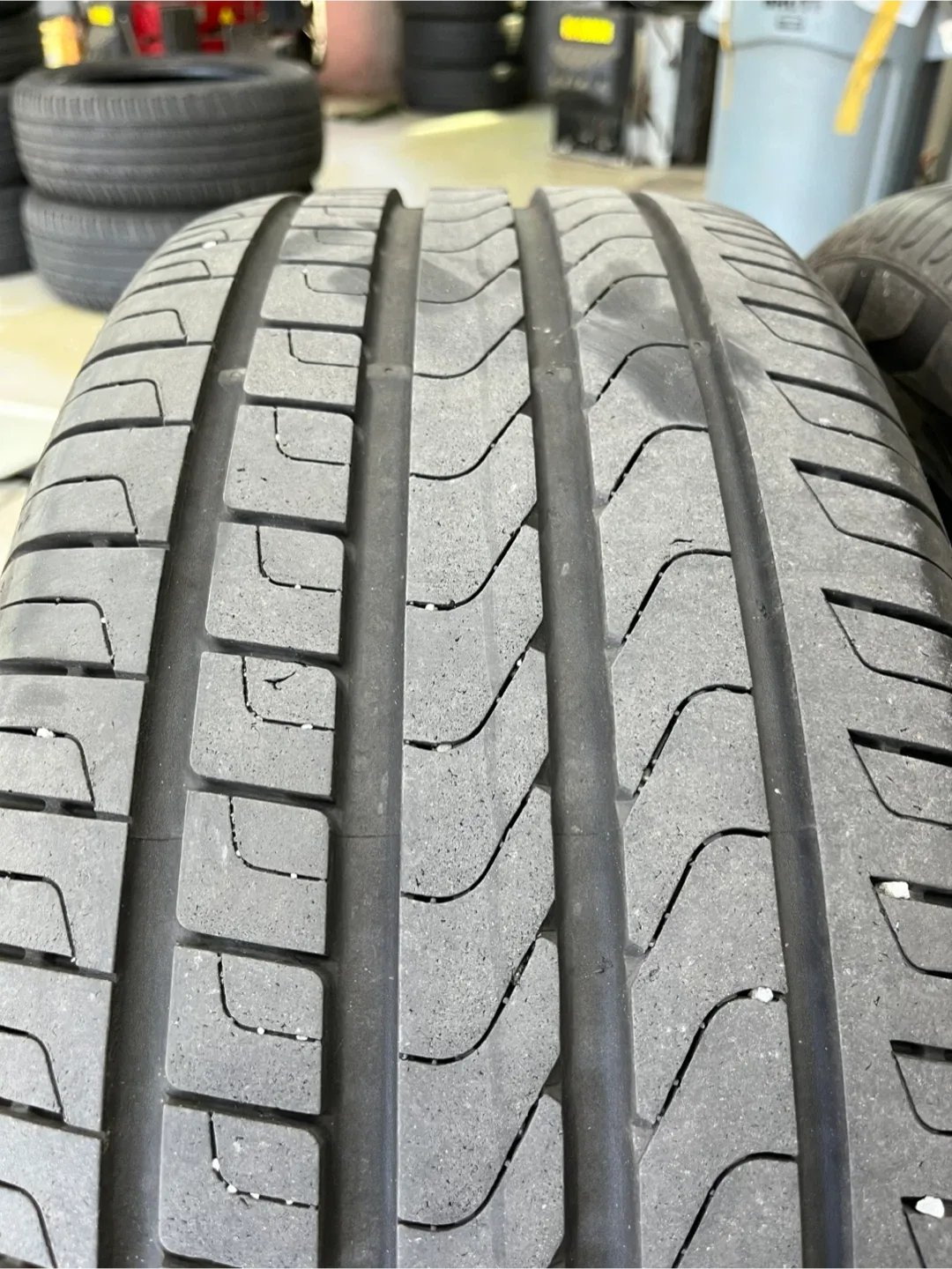 235/50R19 피렐리 중고타이어