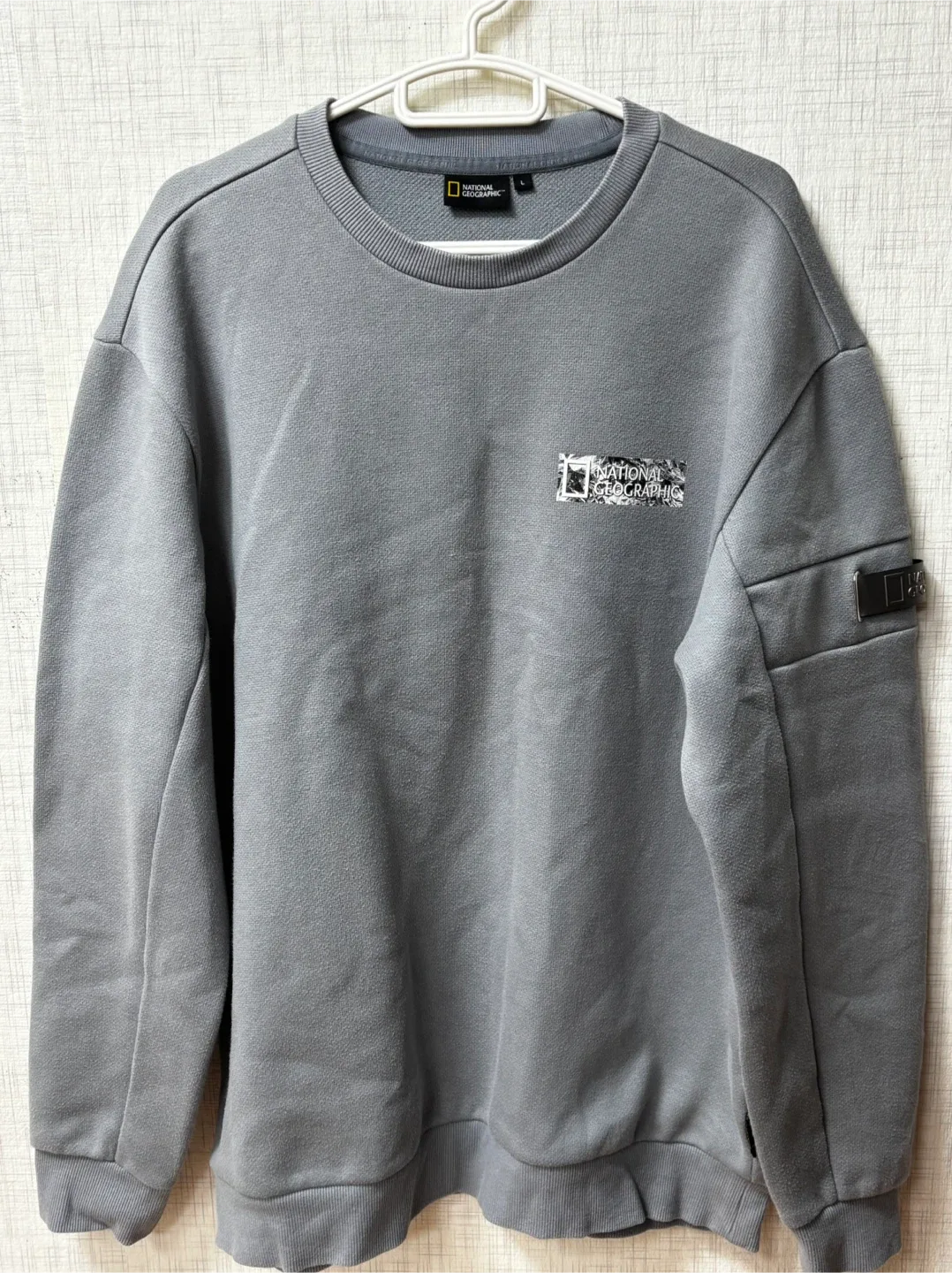 내셔널지오그래픽 맨투맨 100회색