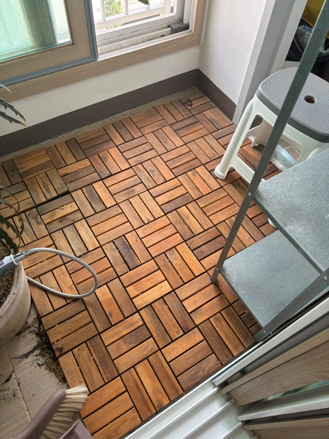 우드 타일 데크 타일 나눔