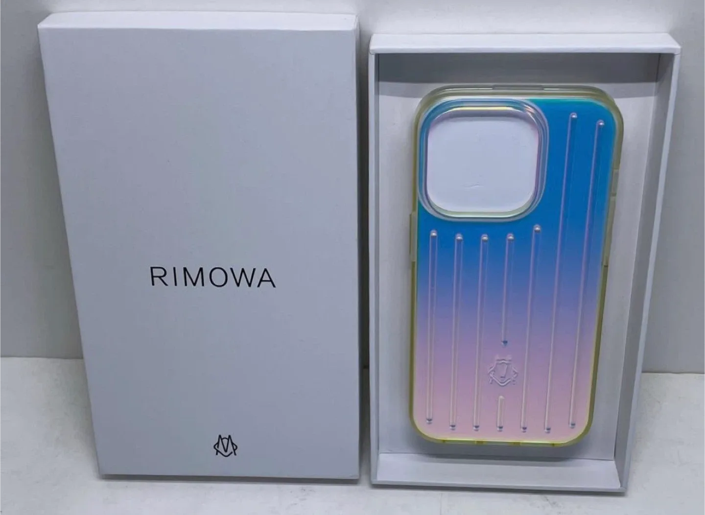 리모와 아이폰 15 Pro 케이스 (미사용)