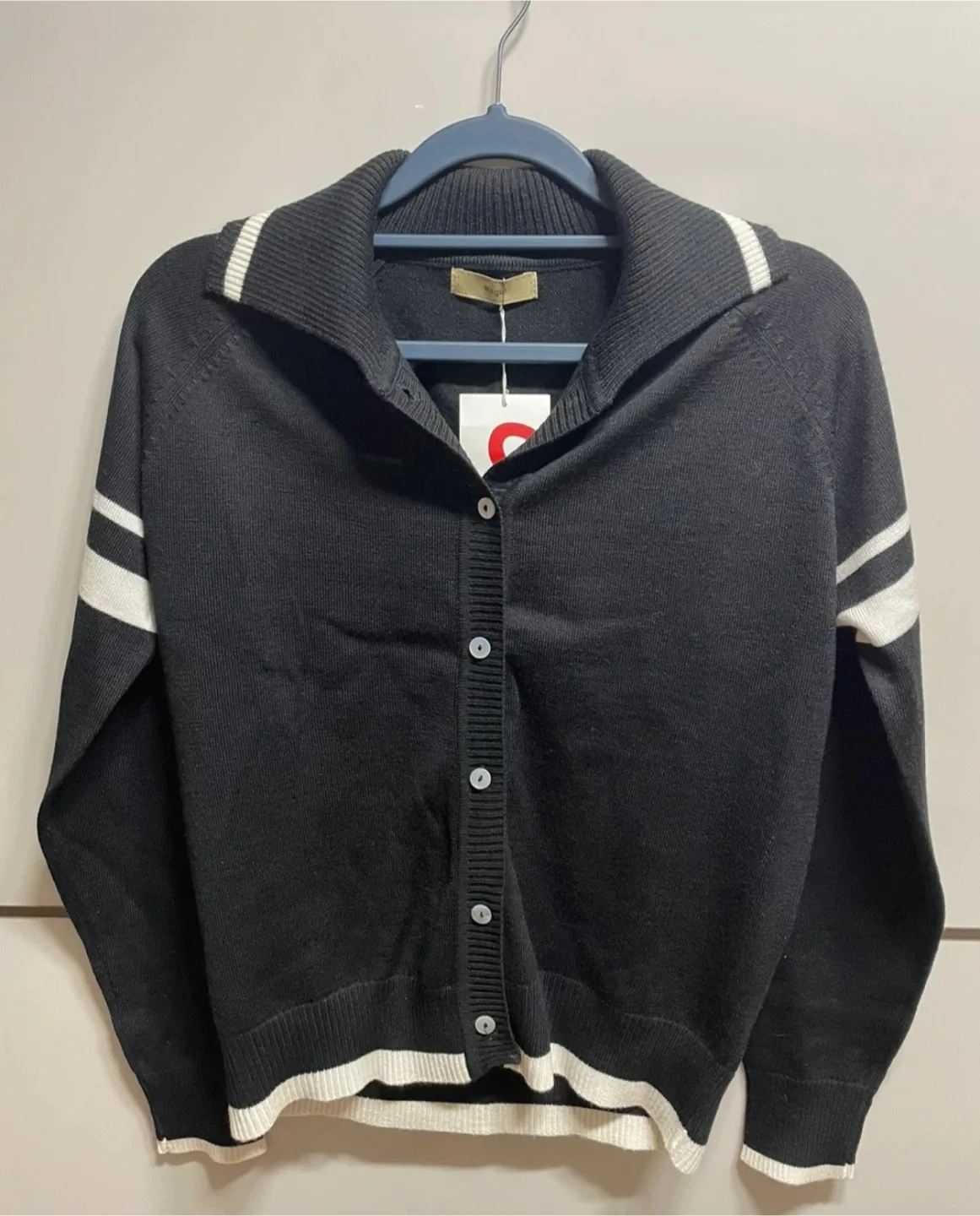 간절기 블랙 카라 가디건 (새상품)