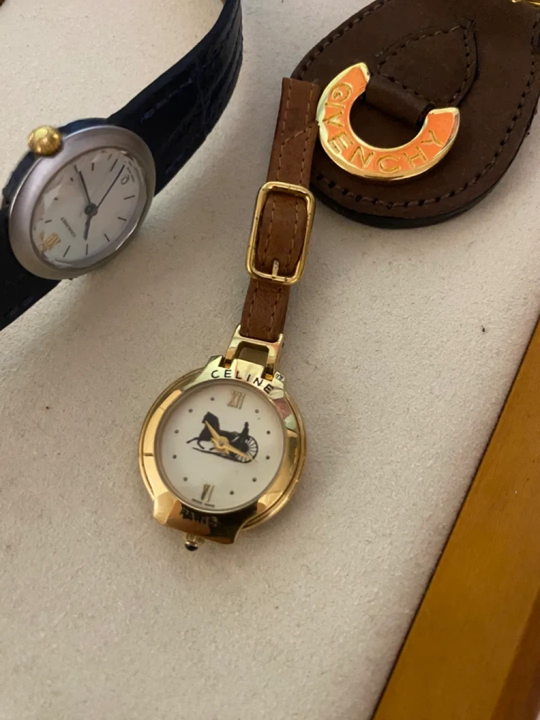 셀린느 시계 참