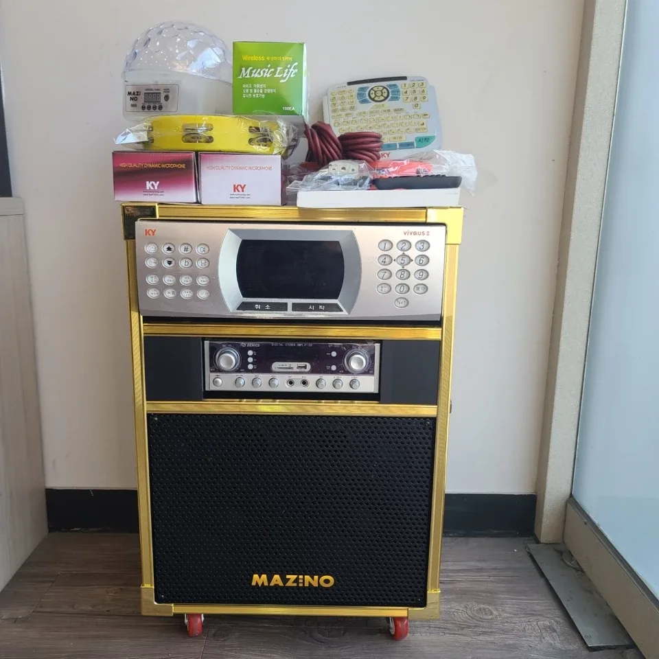 금영노래반주기 풀세트  유선1개 이동식노래방 (반주기만 중고제품)