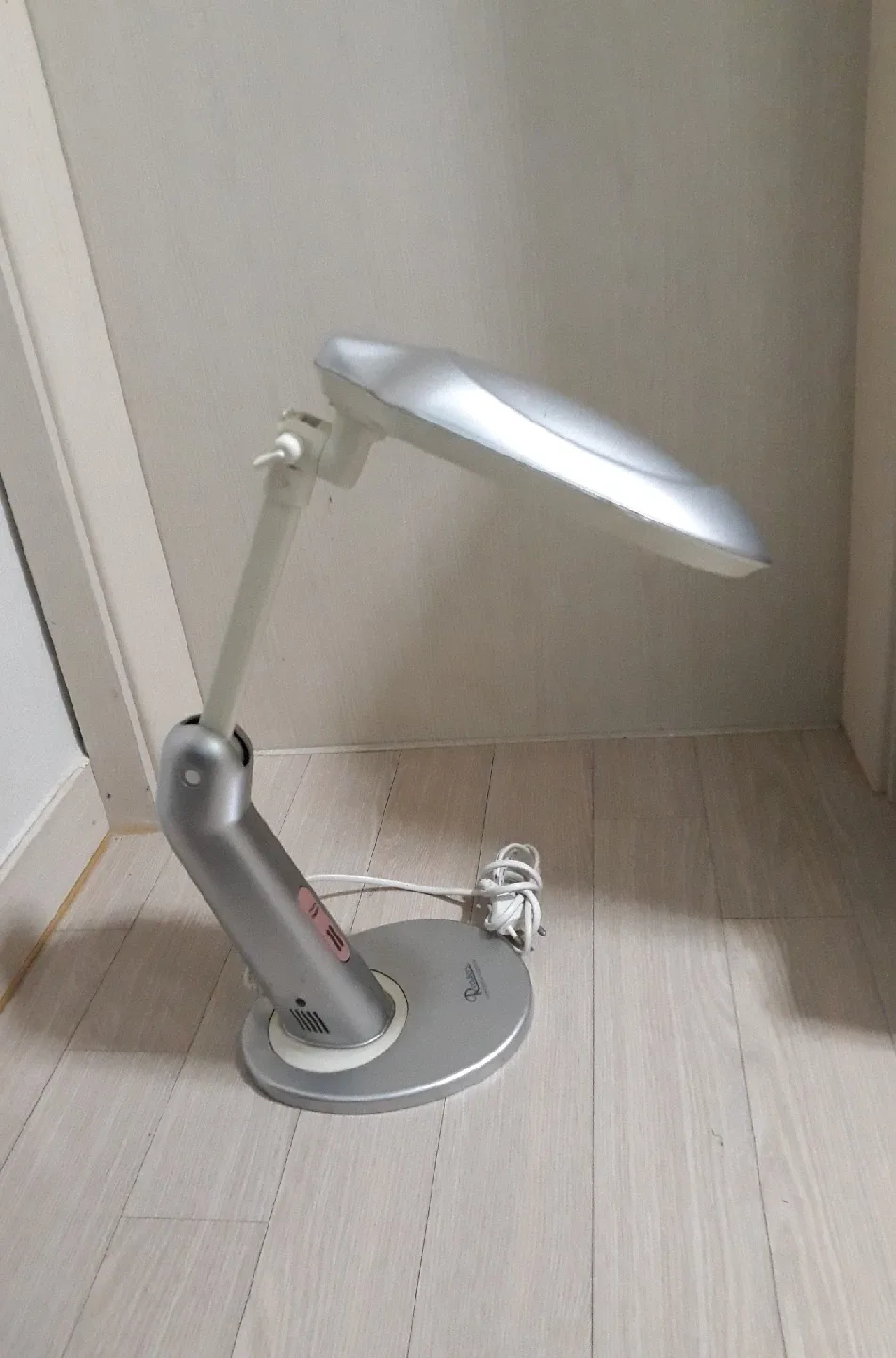 국산 터치식 스탠드 독서 공부 LED조명