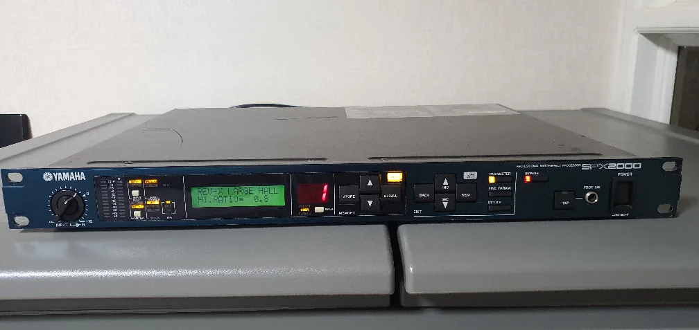 중고 YAMAHA  spx2000 이팩터