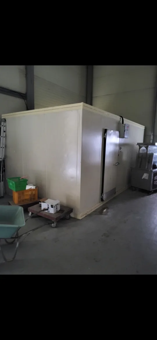 저온 저장고 (중고냉동 100T)