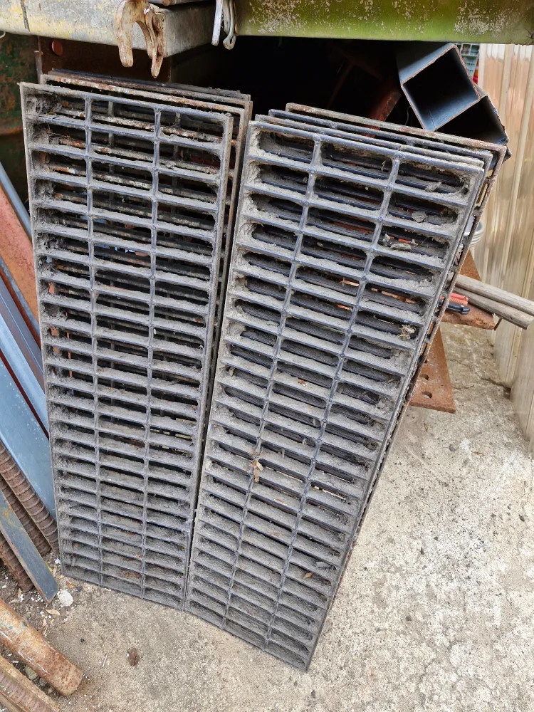 중고 철제 배수구 덮개