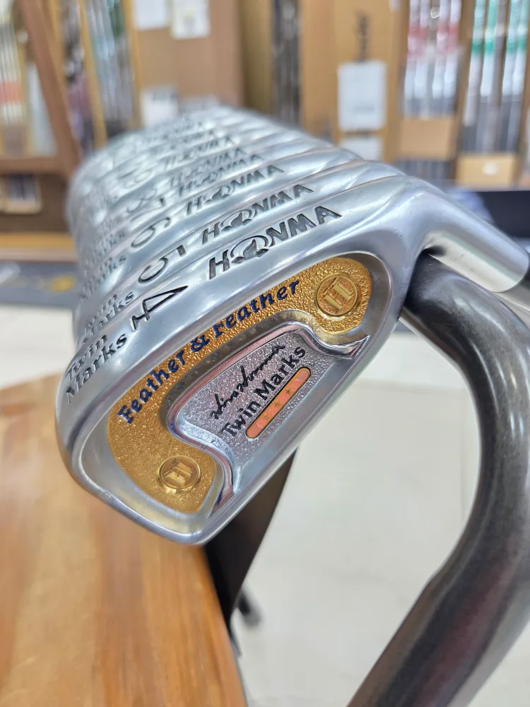 혼마 트윈마크 페더앤페더 금장 아이언 남성카본 R 9I 3스타 [중고]