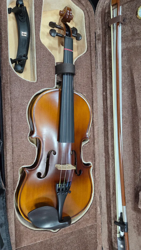 바이올린 2개 함께 드려요.(효정 1개, 중고 1개)