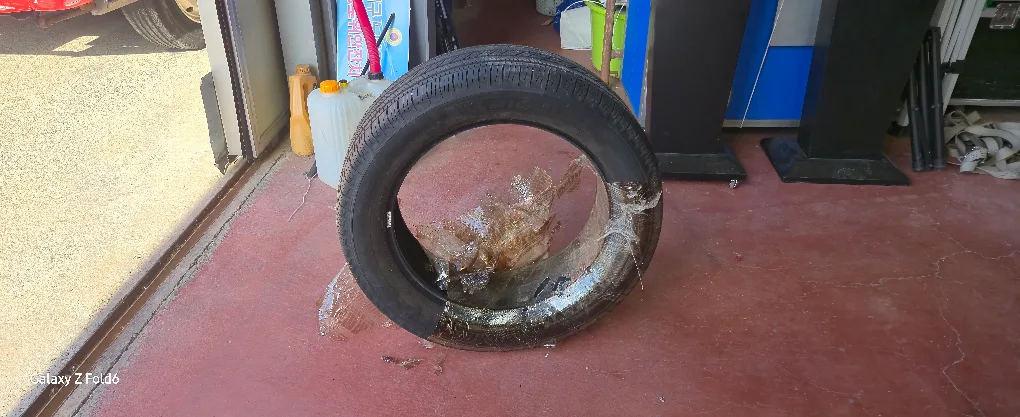 중고 타이어미세린.  255. 55R20. 110v