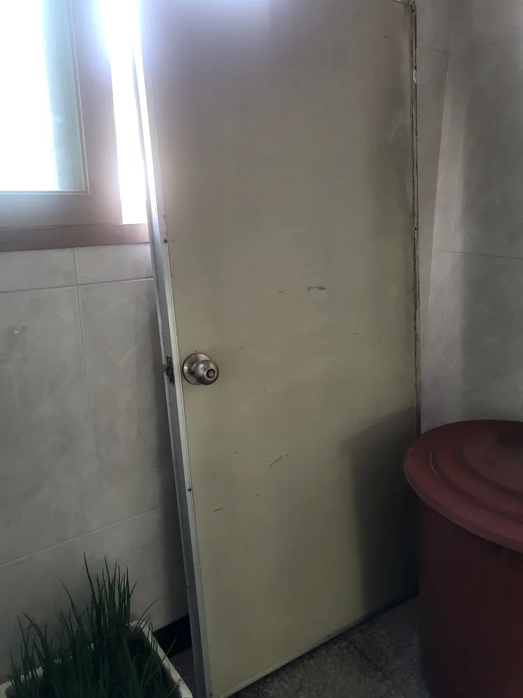 중고 문 판매합니다