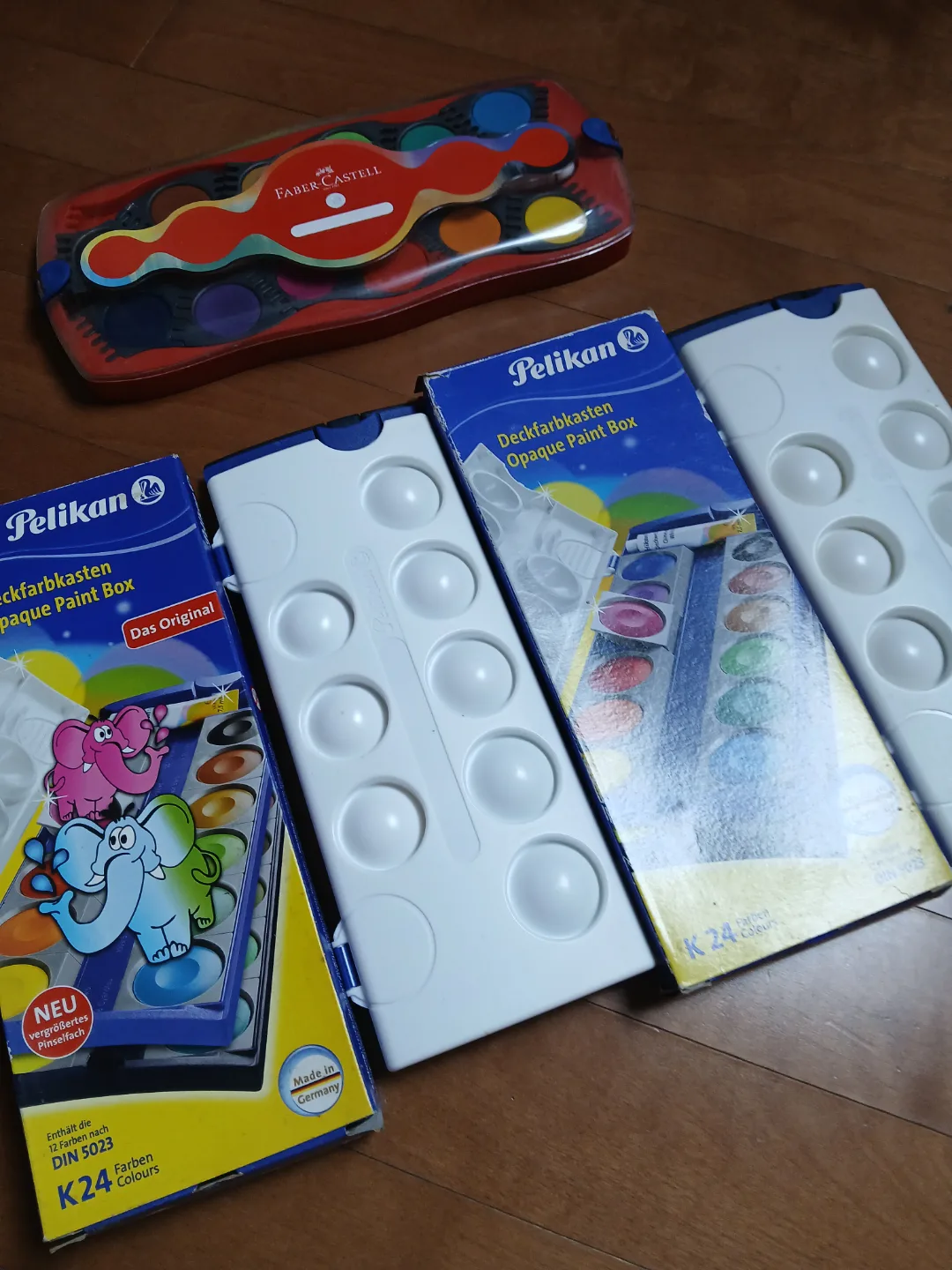 펠리칸 수채화 물감 24색 새상품 2팩+ 중고품 무료나눔