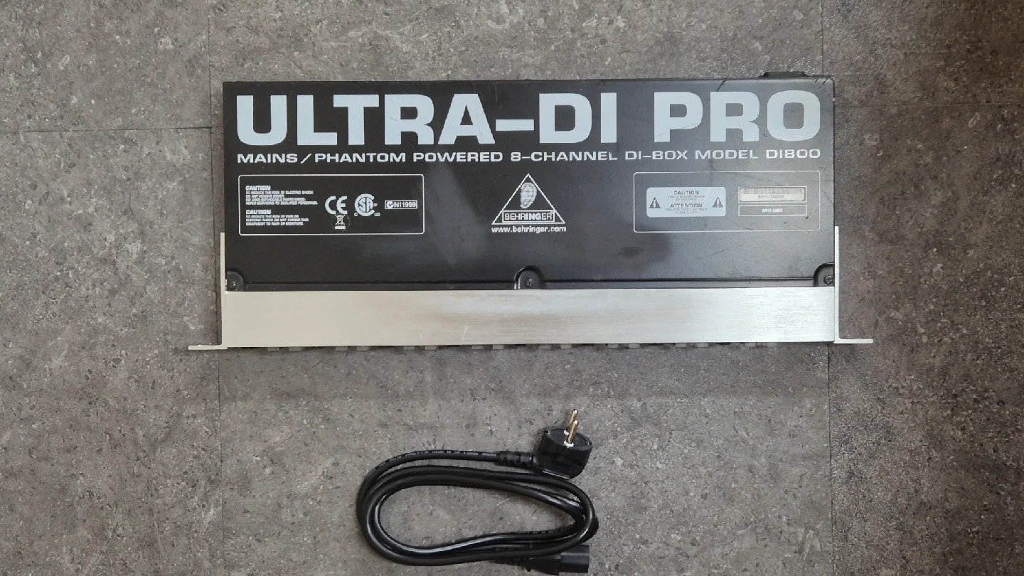베링거 Ultra-DI Pro DI800