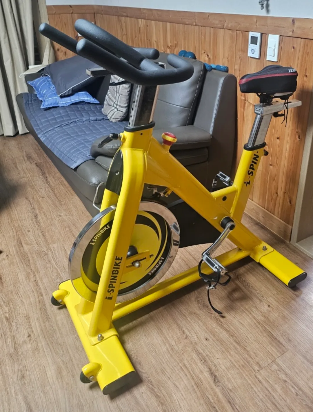 i-SPIN 스핀바이크 XP-800i