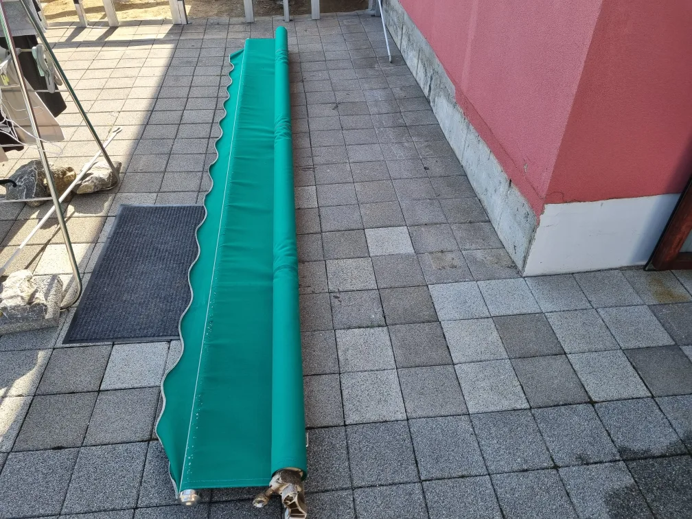 중고 그린 어닝팝니다.