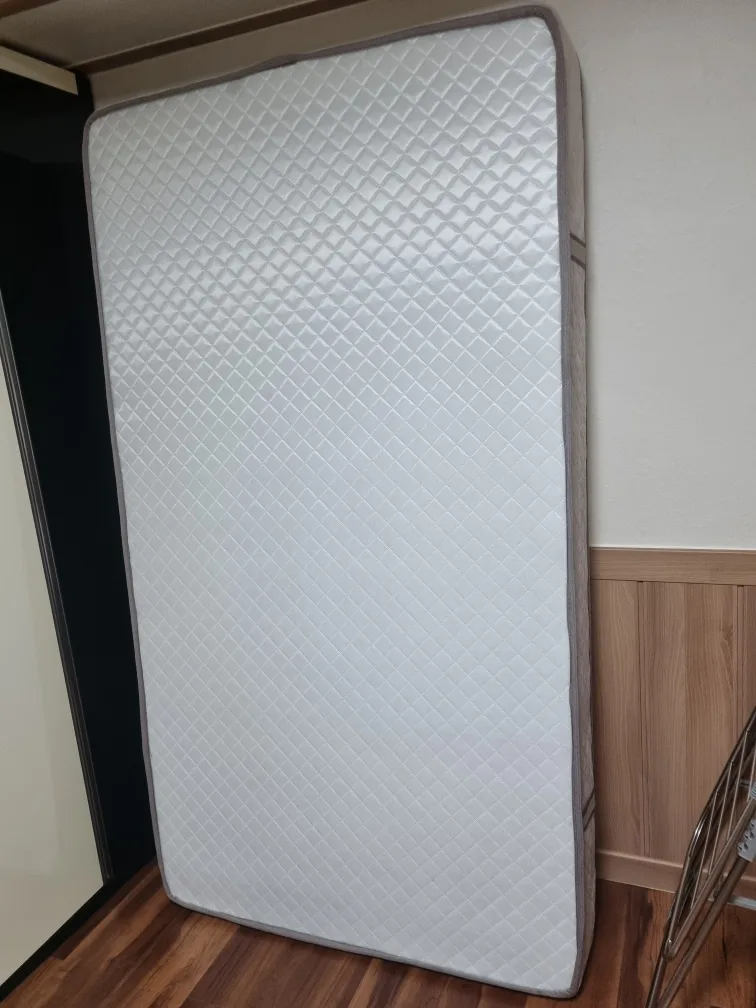 중고 침대 매트리스+시트 나눔(직접 가져가셔야 해요)