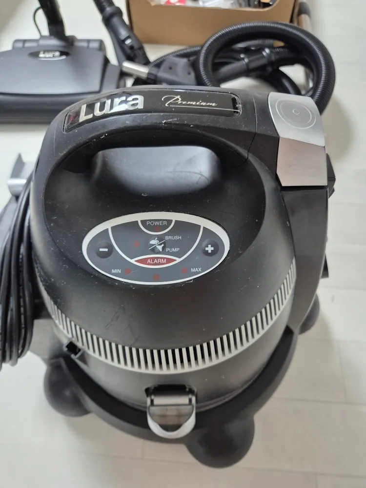 Lura Premium 청소기