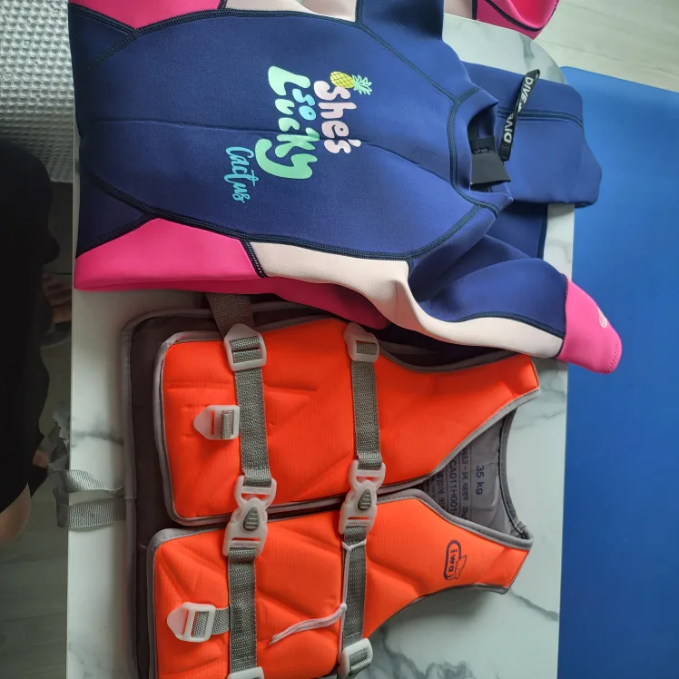 아동용 잠수복 & 구명조끼 세트