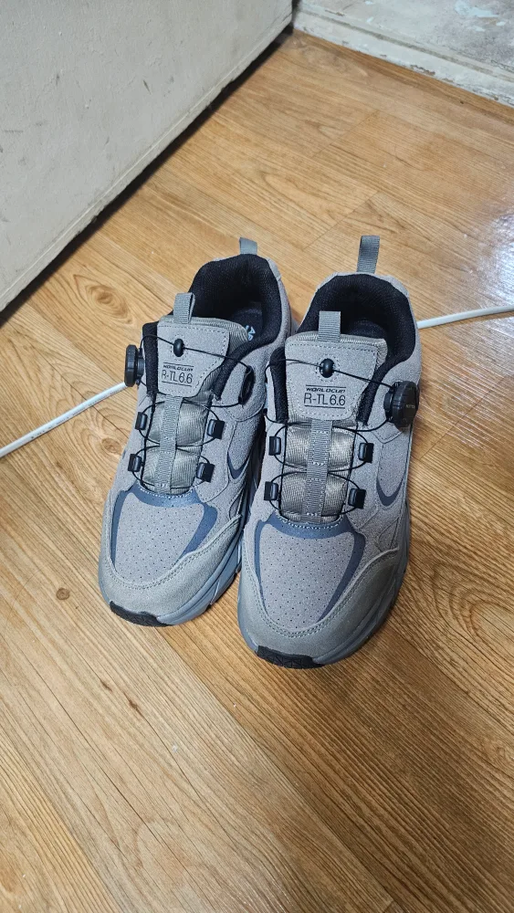 255 트래킹화 중고 팔아요