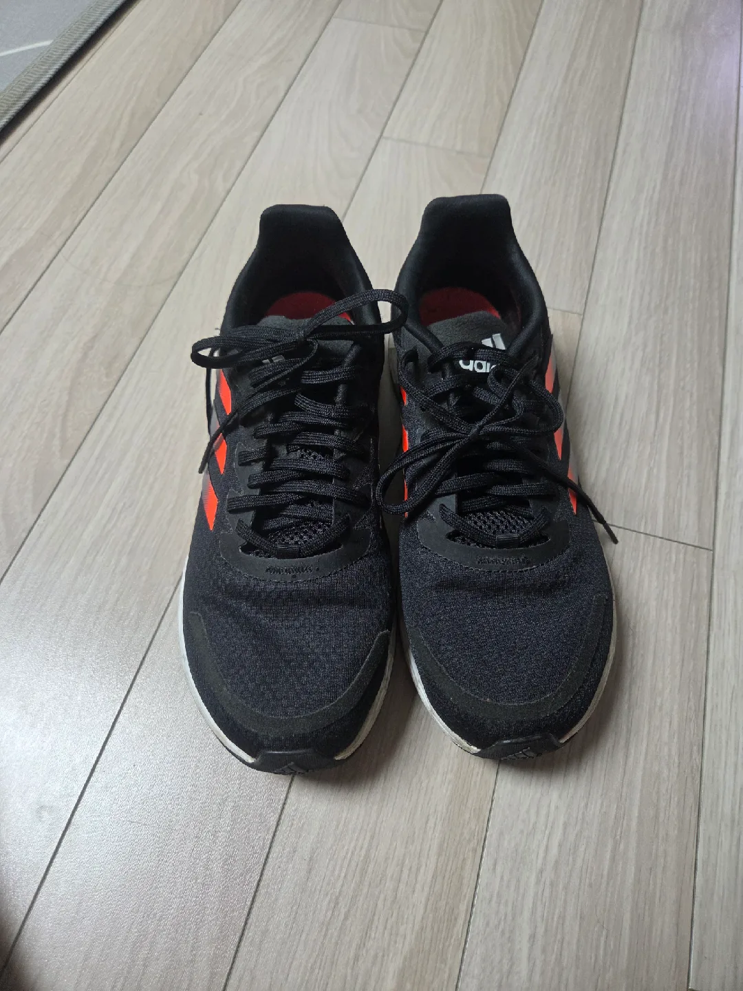 아디다스 검정 운동화  260