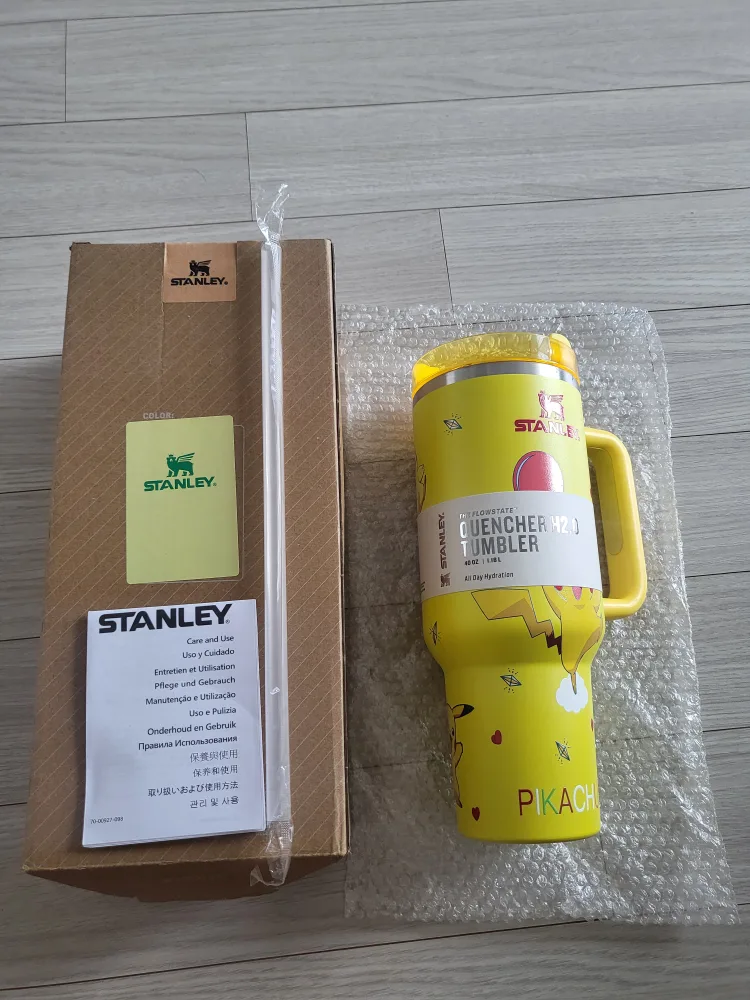 스탠리 퀜처 피카츄 텀블러 새상품