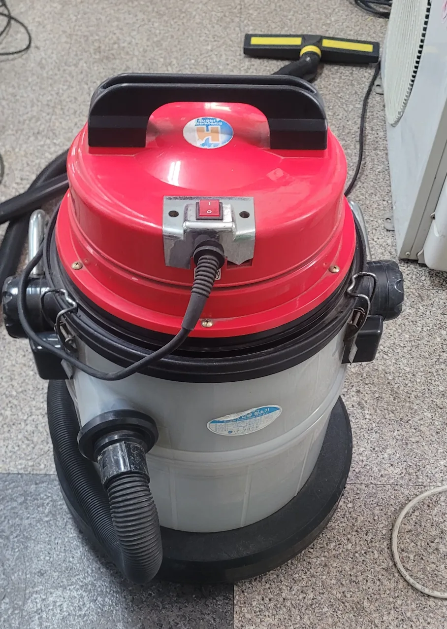 업소용 진공 청소기(중고)작동잘됨