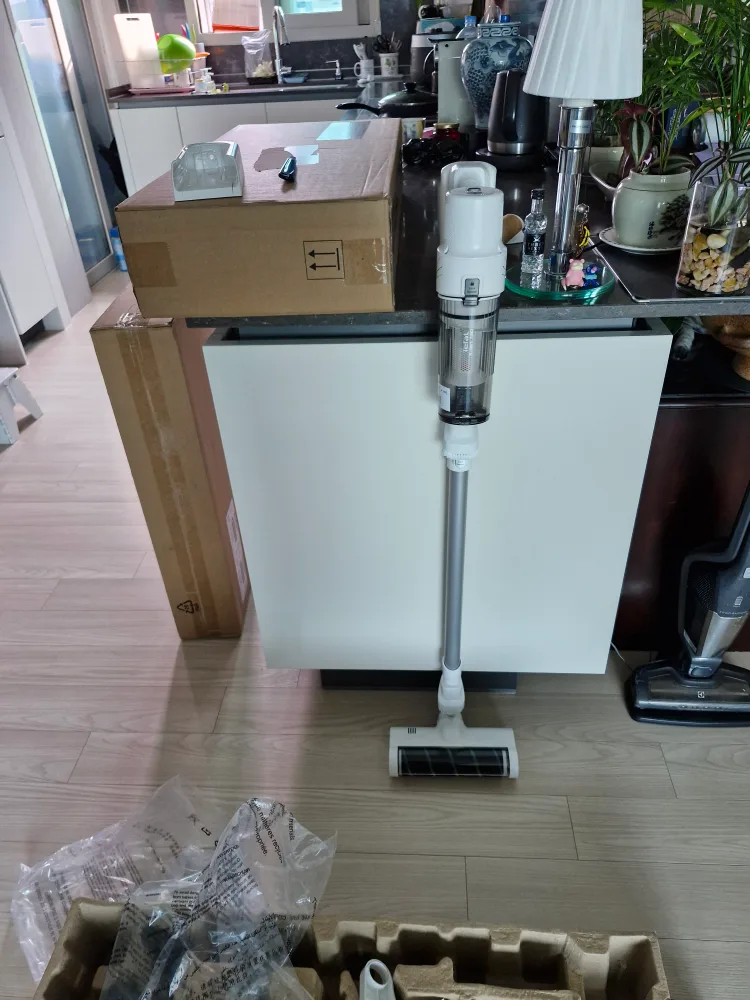 데팔 무선청소기 (새것)