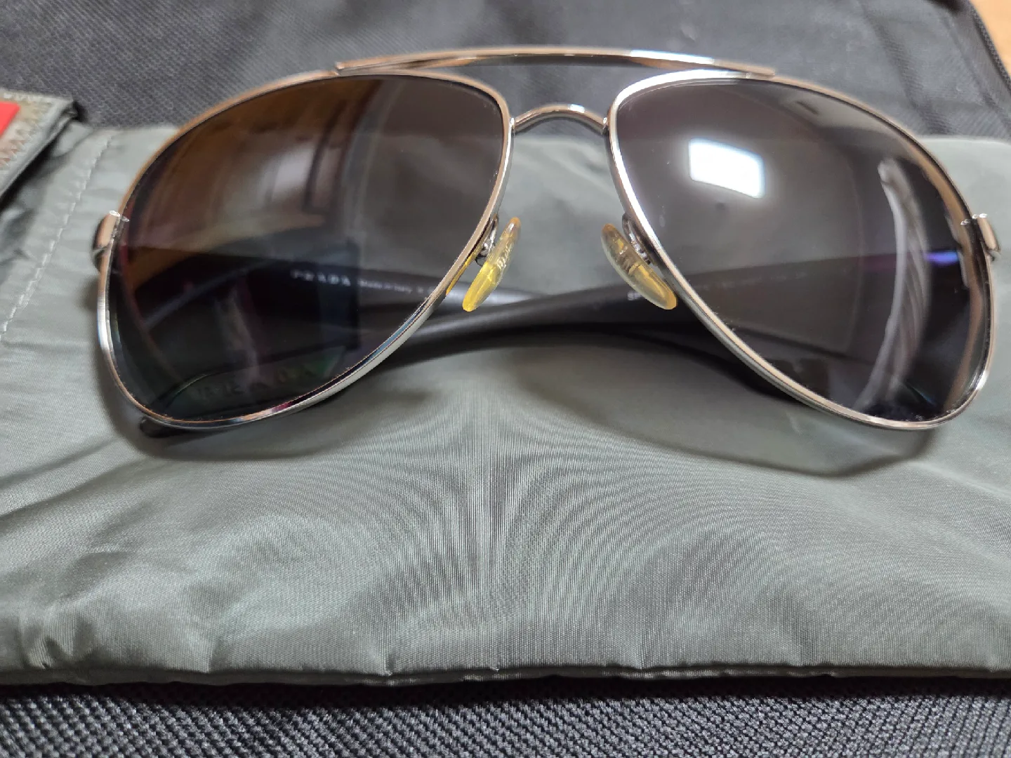 프라다 선글라스 팝니다