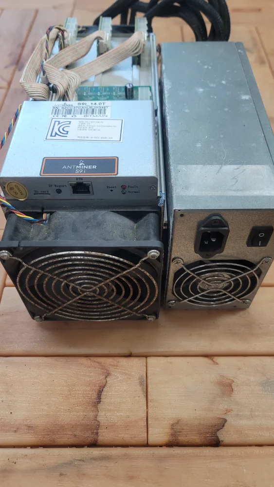 앤트마이너 S9i 14.0T 비트코인 채굴기