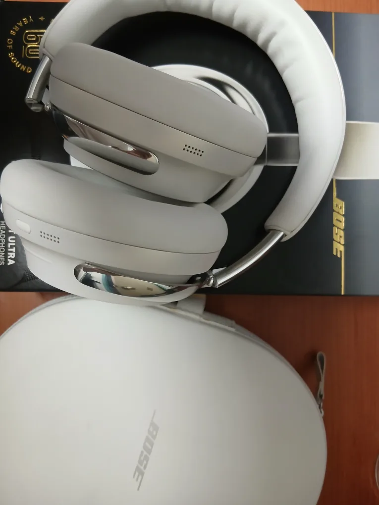 보스 qc 울트라 화이트 중고 판매합니다