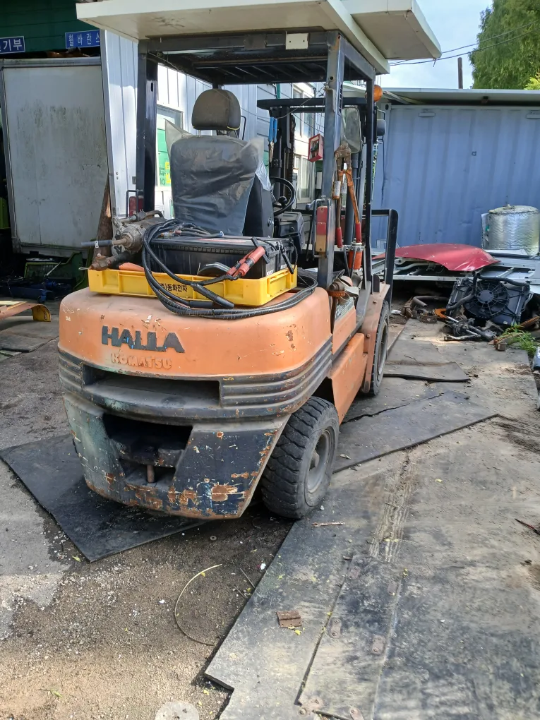 할라 코마츠 중고 지게차