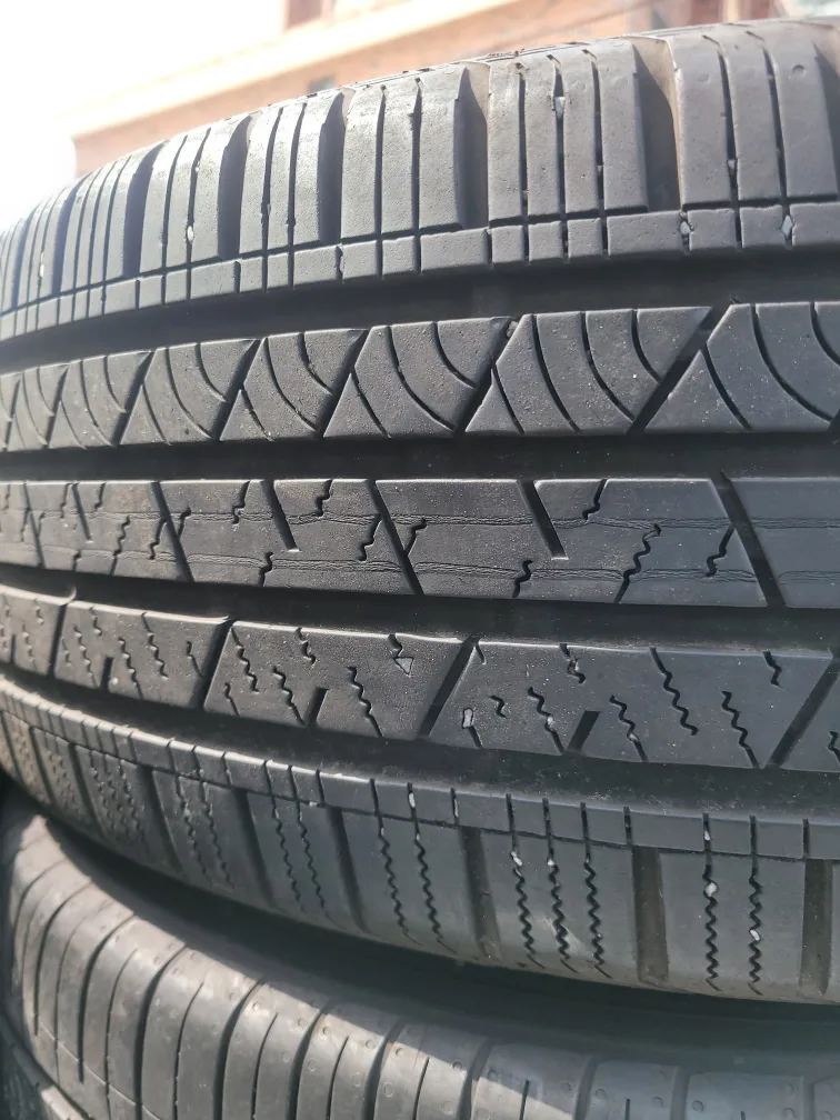 콘티넨탈 235/55R19 중고