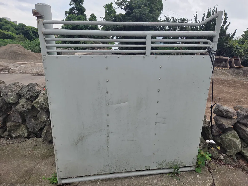 중고 철제 대문