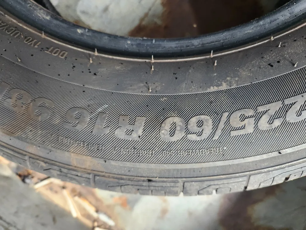 225/60 R16 중고 타이어