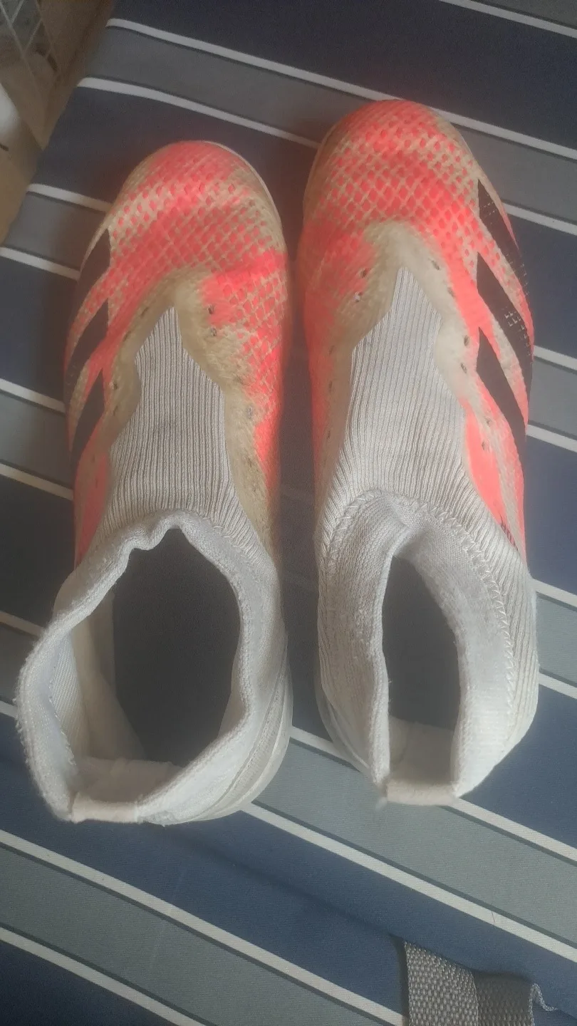 아디다스 축구화 중고 (사이즈 250)