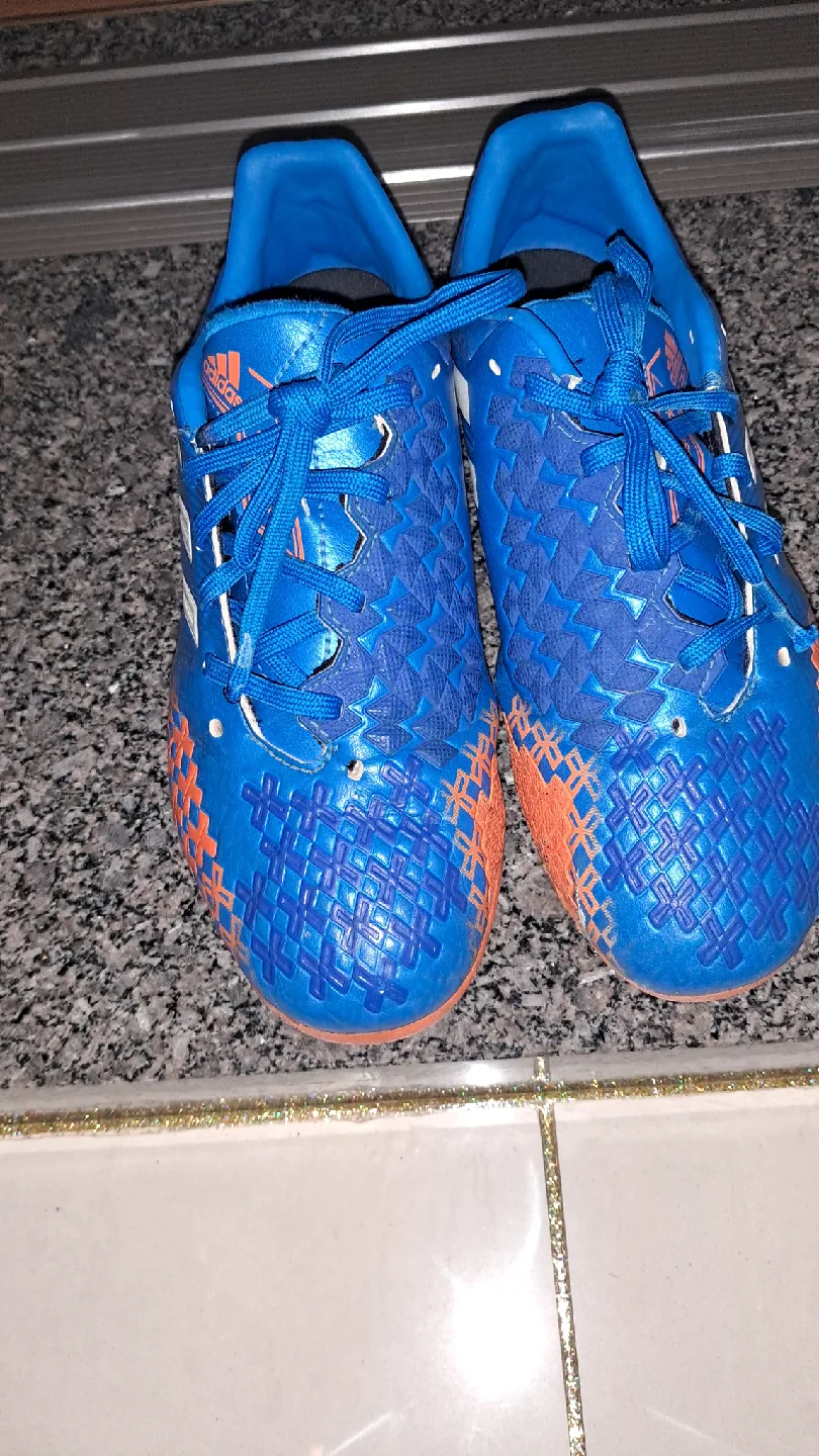 아디다스 프레데터 축구화 230mm(중고)