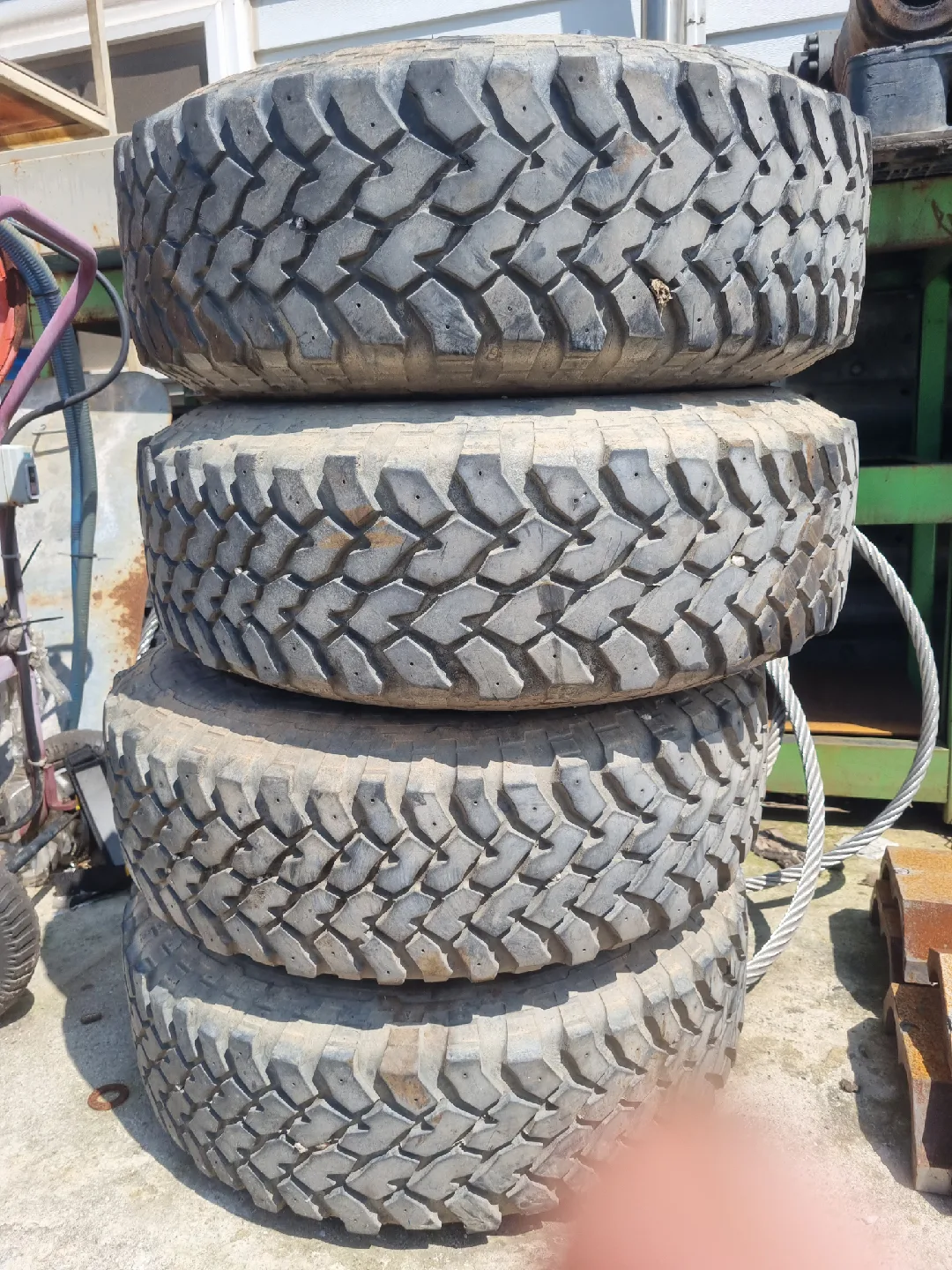 갤로퍼 머드 중고 타이어 휠 세트