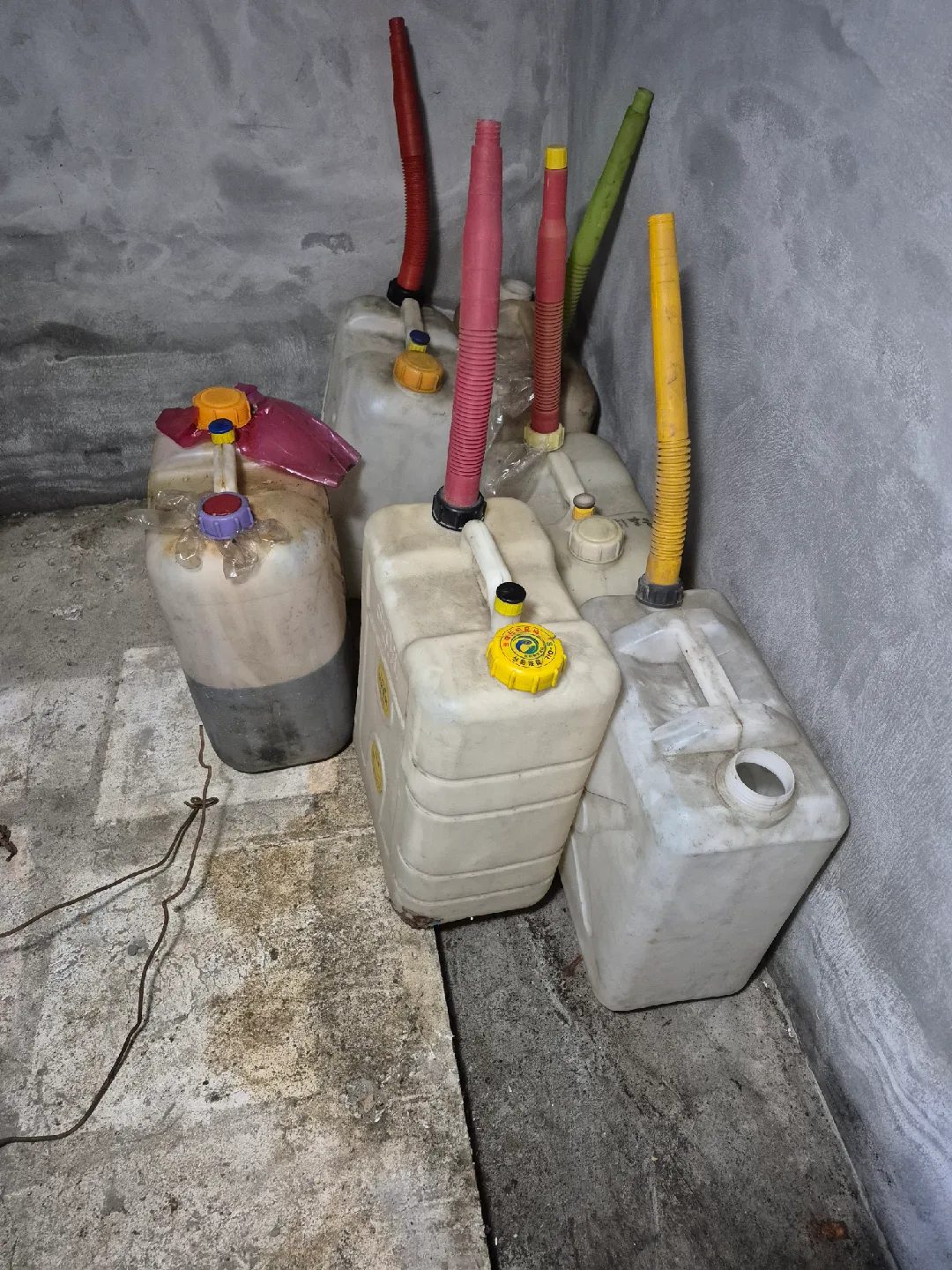 중고 플라스틱 연료통