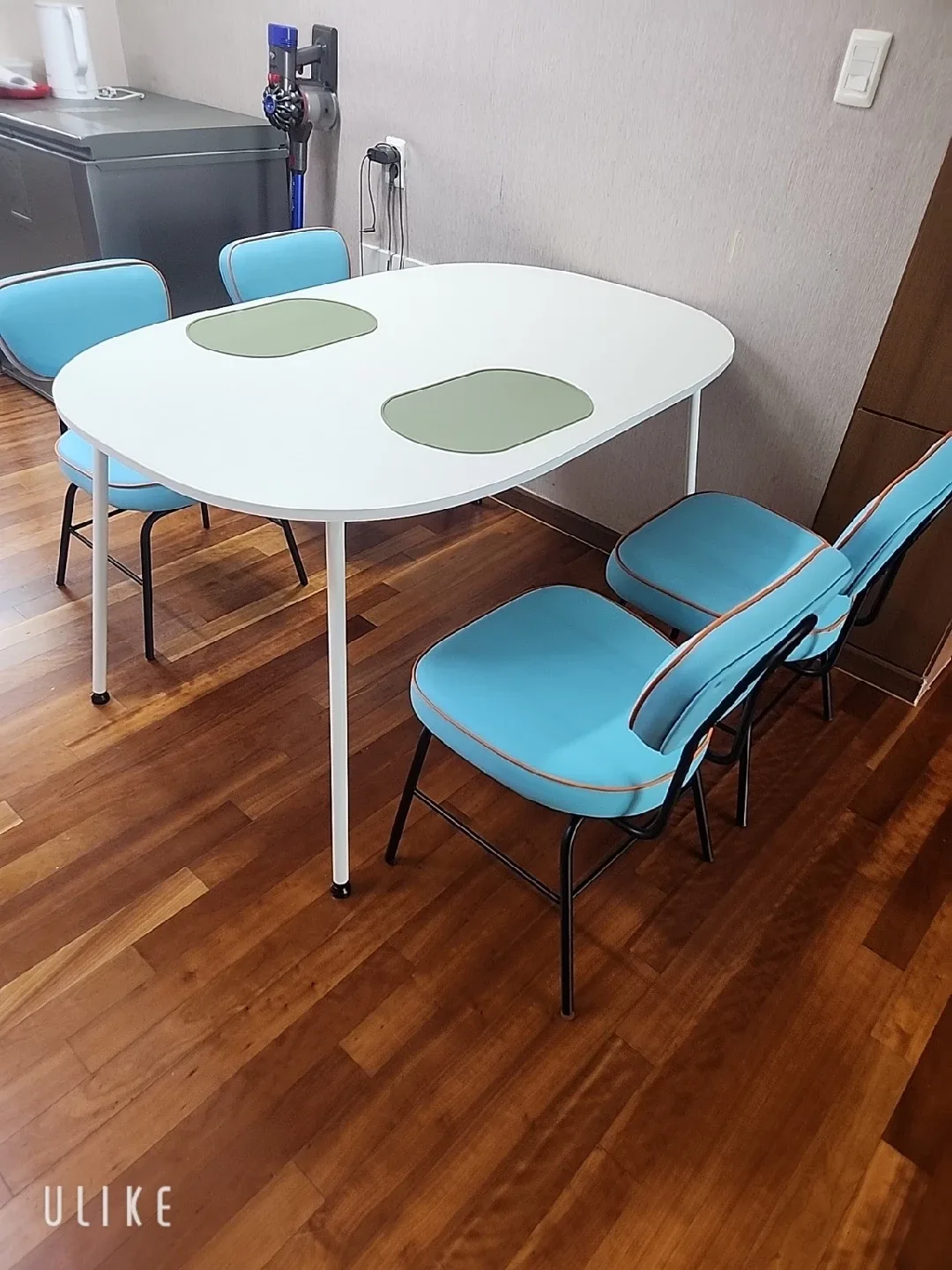 화이트 식탁 & 의자 세트