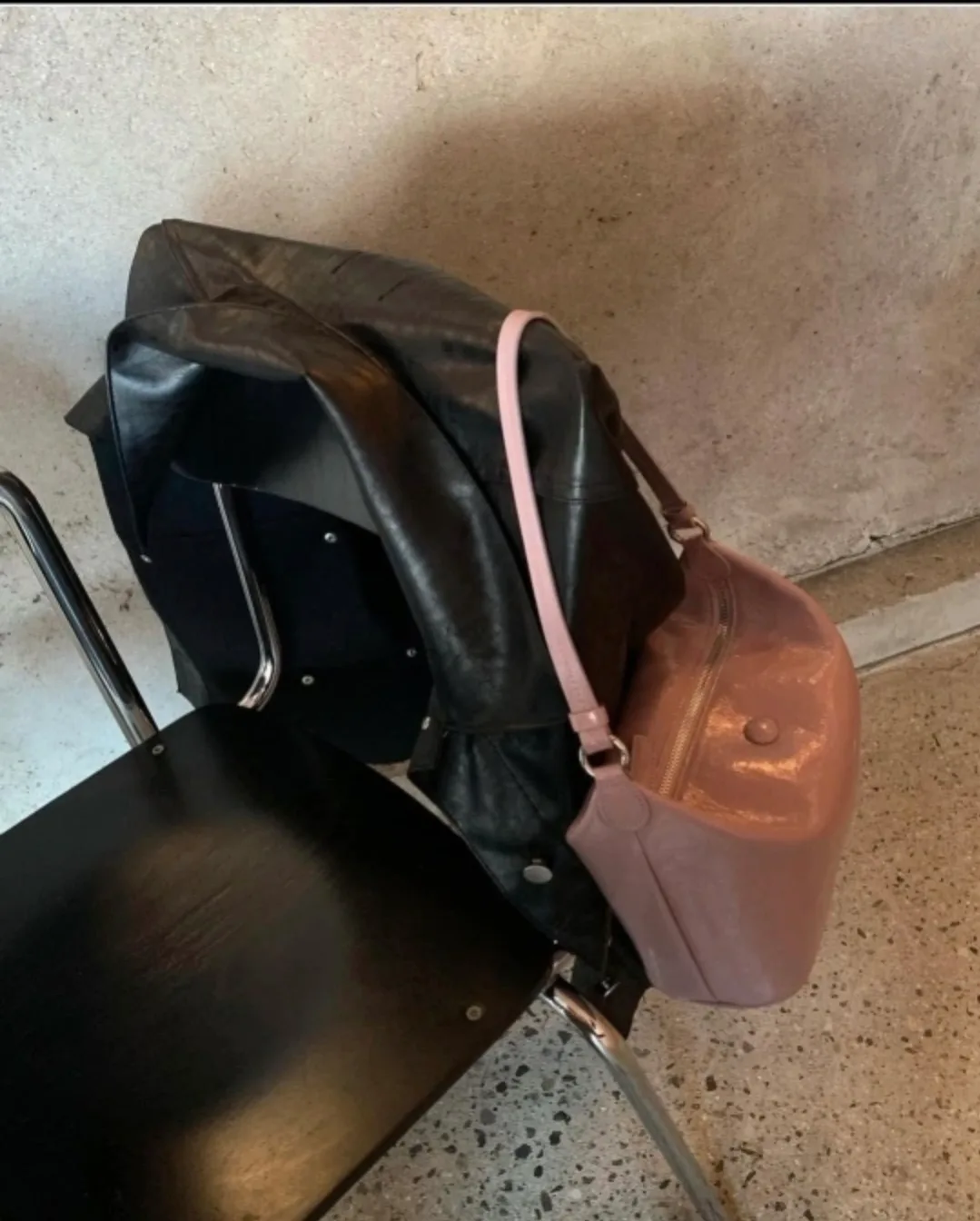 (새상품) 봉긋 페블 글라스 가방